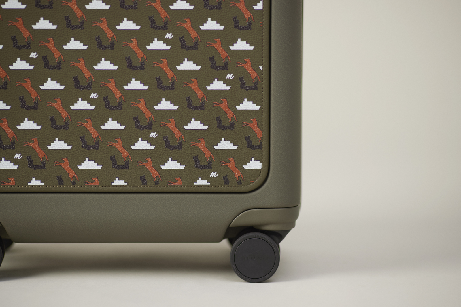 moln（モルン）　キャリーオンスーツケース・モス（緑）　同色タグ付き モス | moln