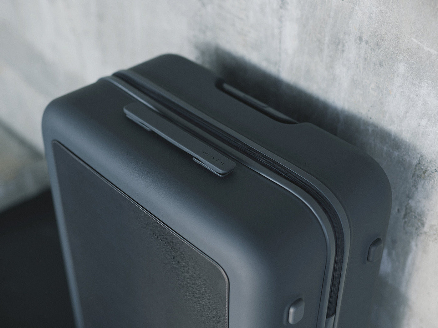 チャコール | moln