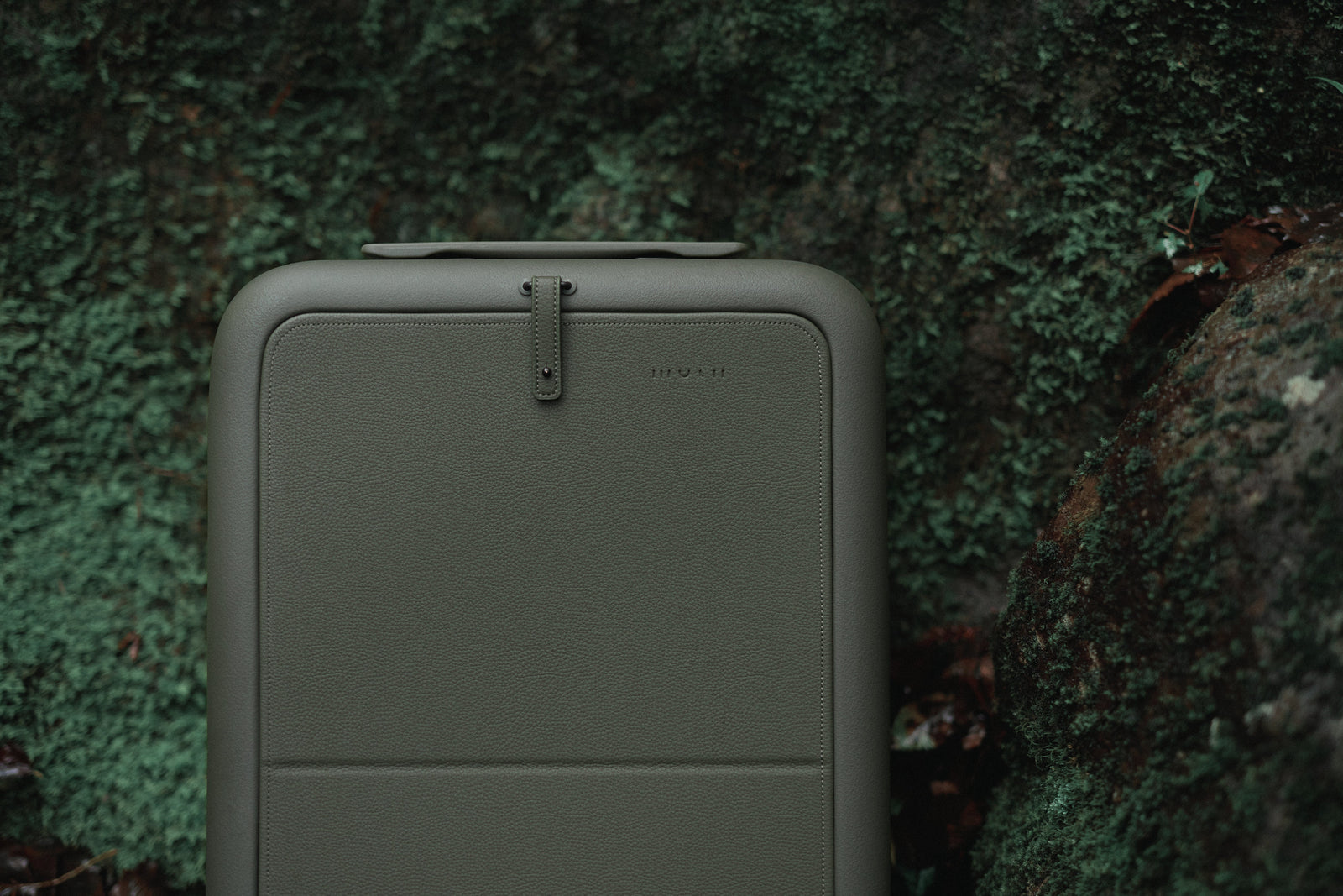 moln（モルン）　キャリーオンスーツケース・モス（緑） Moss | moln